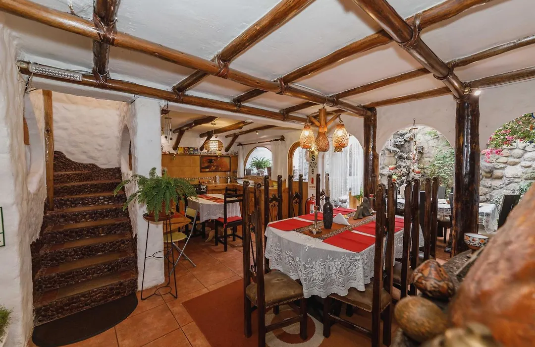Hostal Madre Tierra-1